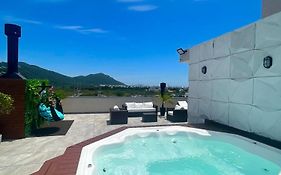 Praia Dos Ingleses, Área nobre, Jacuzzi-Bangalo
